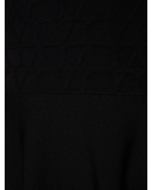 Robe courte en maille à logo à manches courtes Valentino en coloris Black