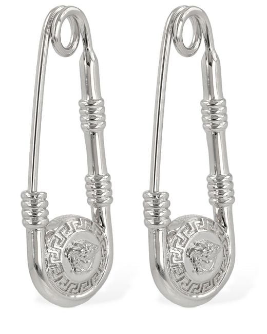 Boucles d'oreilles à logo en métal Versace pour homme en coloris Metallic