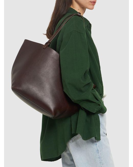 Borsa shopping park in pelle effetto vintage di The Row in Brown