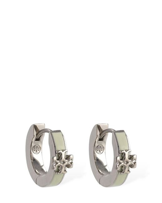 Boucles d'oreilles huggie en émail kira Tory Burch en coloris Metallic