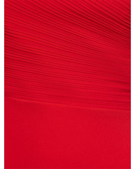 Robe Du Soir Asymétrique En Crêpe Stretch Et En Mousseline Plissée À Drapé Lillia Solace London en coloris Red