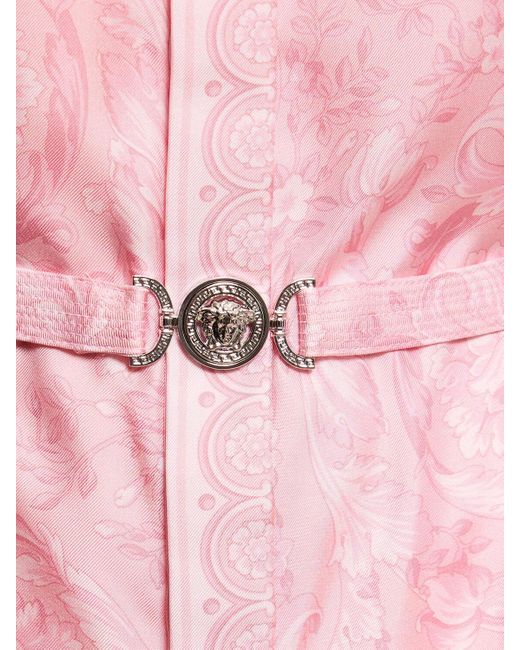 Robe en sergé de soie imprimée baroque Versace en coloris Pink