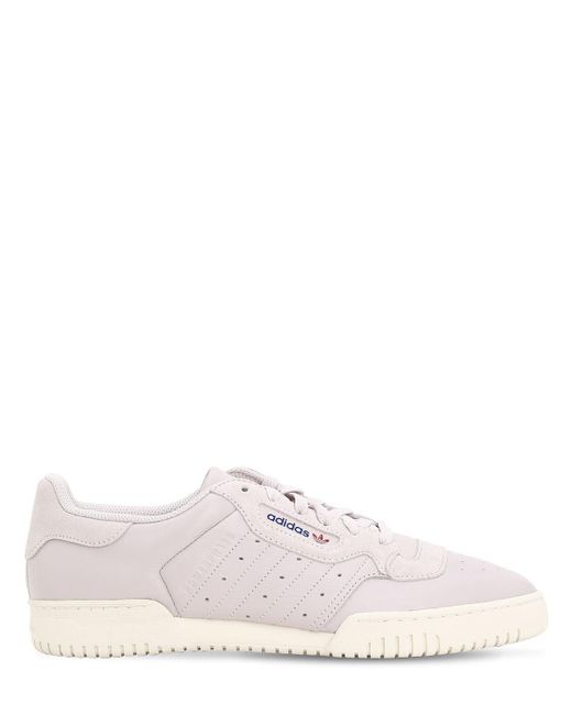 Sneakers \