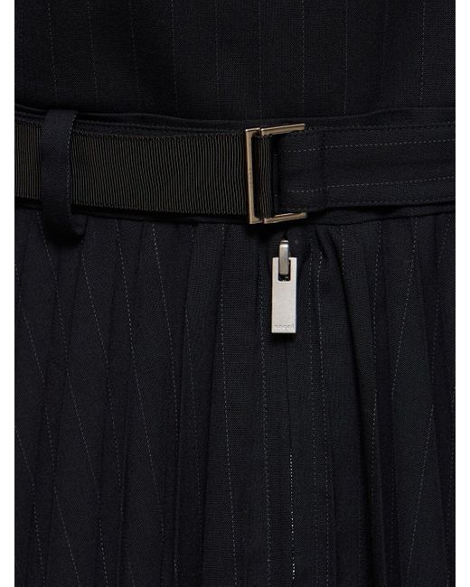 Robe longue plissée à rayures & ceinture chalk Sacai en coloris Black