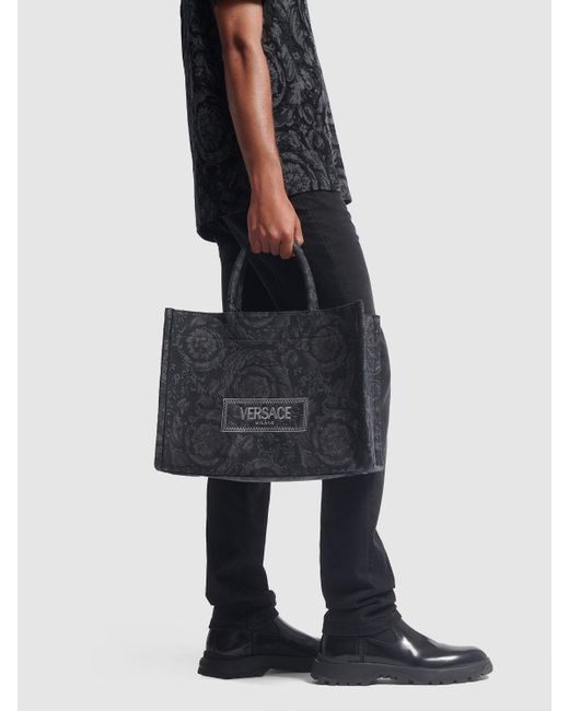Versace Große Tasche Aus Barocco-jacquard-canvas in Black für Herren