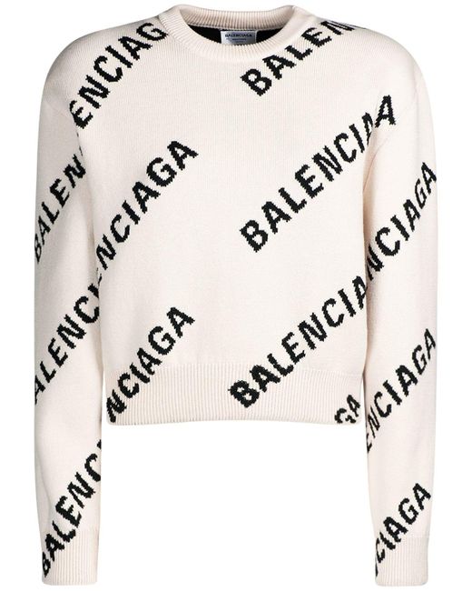 Pull crop misto cotone e lana con logo all-over di Balenciaga in Natural