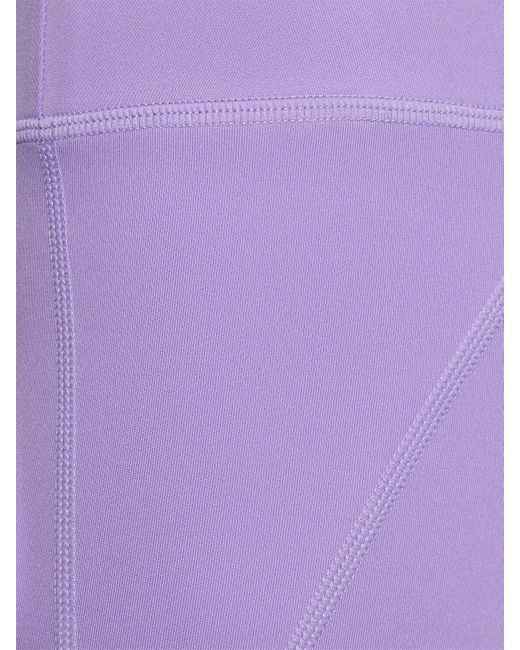 Shorts vita alta in techno stretch di GIRLFRIEND COLLECTIVE in Purple