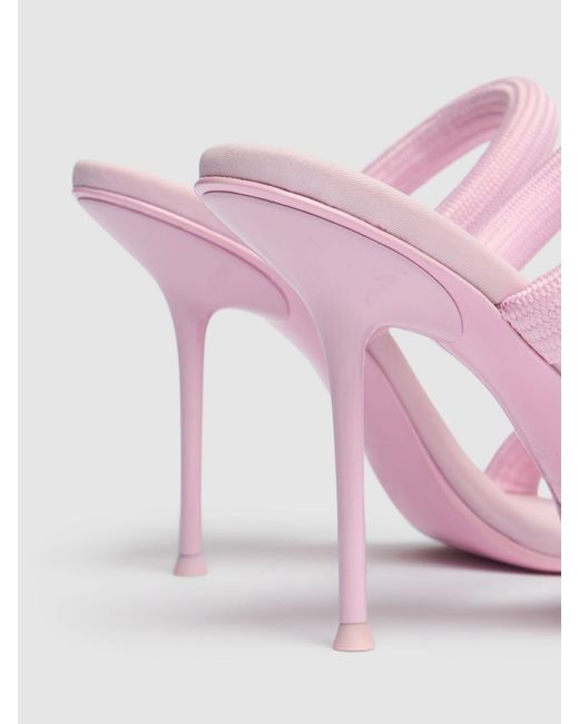 Donna Sandali Julie di Alexander Wang in Pink