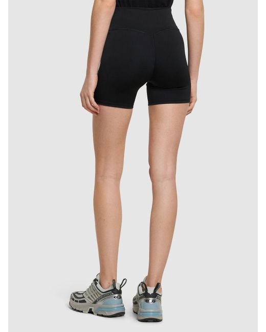 Shorts airlift energy in techno stretch di Alo Yoga in Black