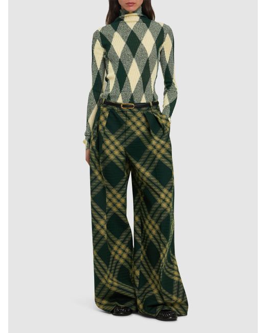 Pantalones anchos de punto Burberry de color Green