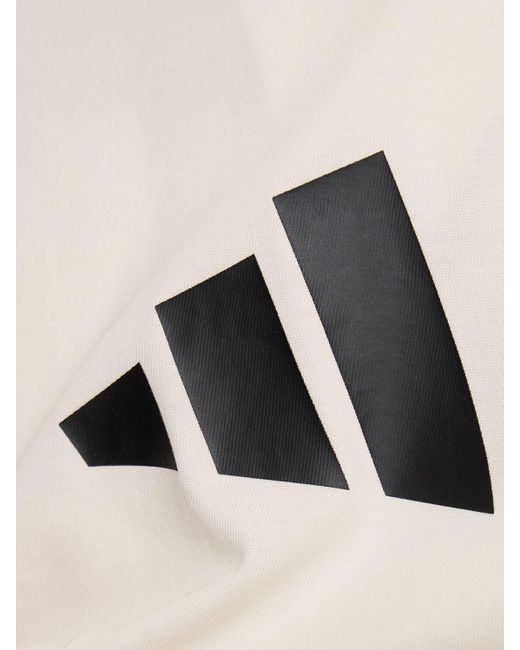 T-shirt con logo di Adidas Originals in Natural da Uomo