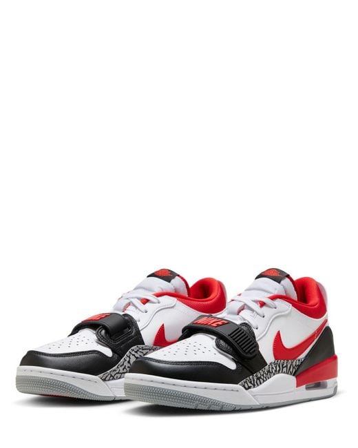 Baskets Blanches/Rouge Homme Nike Air Jordan Legacy 312 Low