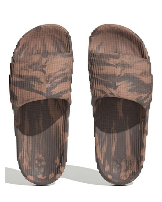 adidas Originals Adilette 22 Slides in Brown for Men | Lyst