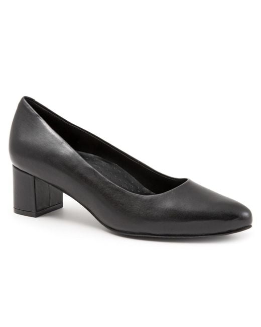 Trotters Black Kari Pump