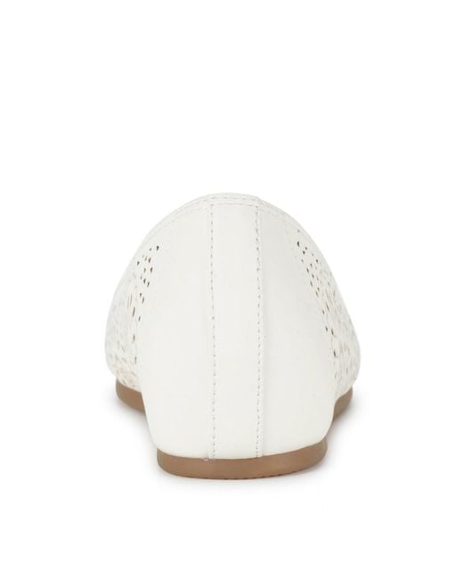BareTraps White Chika Flat