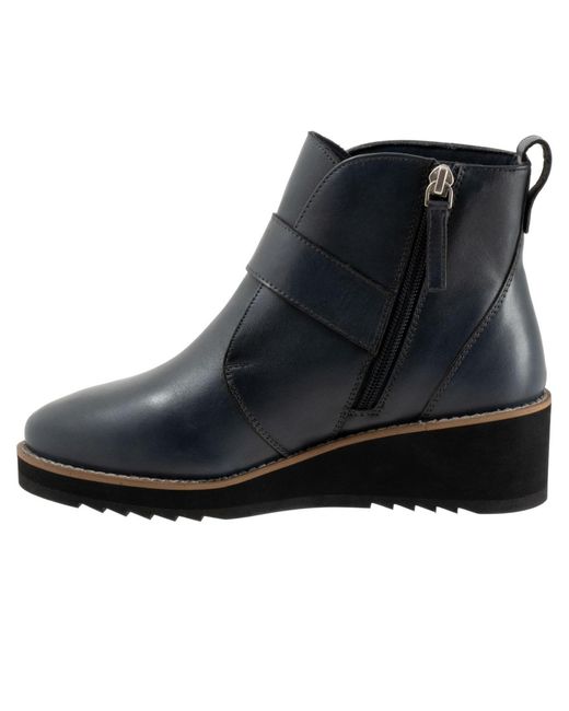 Trotters Black Wendi Boot
