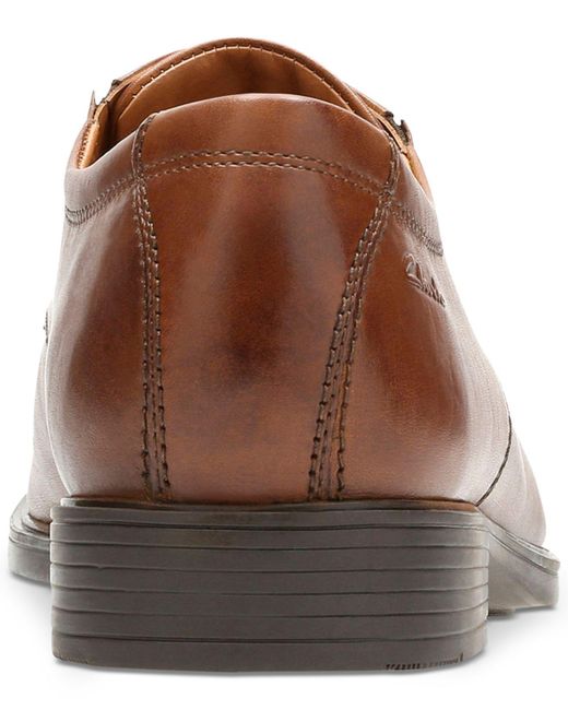 clarks tilden plain oxford
