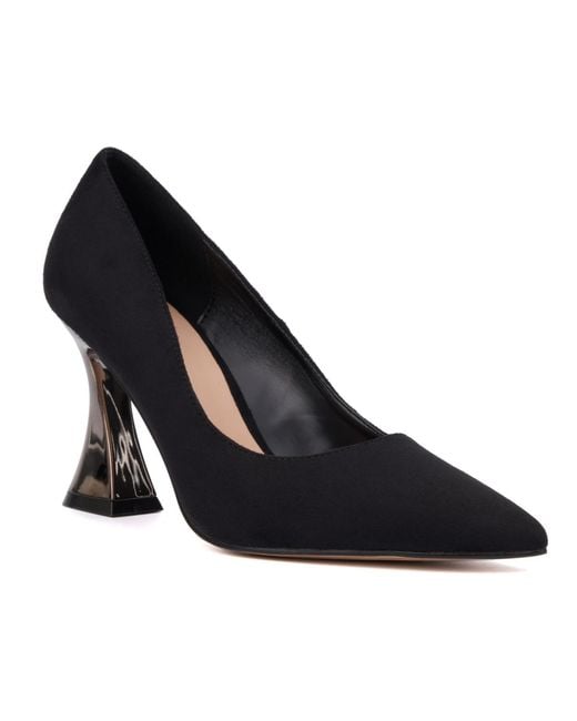 TORGEIS Blue Adena Pointed Toe Flared Heel Pump