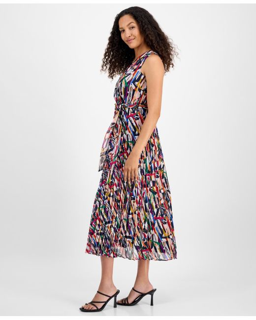 Sandra Darren Red Petite Printed Pleated Chiffon Maxi Dress
