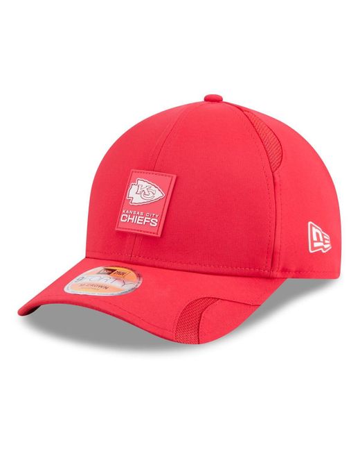 KTZ Red Tampa Bay Buccaneers 2025 Sideline M-crown 9forty Adjustable Hat for men