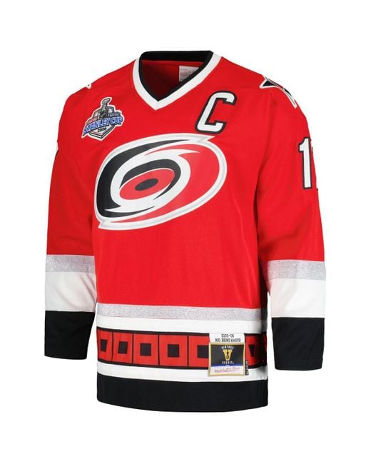 Mitchell & Ness Red Rod Brind'amour Carolina Hurricanes 2005/06 Captain Patch Blue Line Player Jersey for men