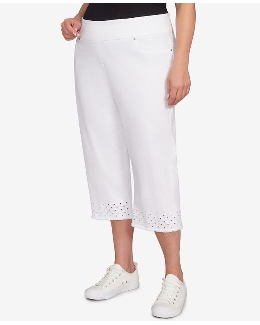Ruby Rd White Plus Size Embroidered Hem Soft Stretch Denim Capri Jeans