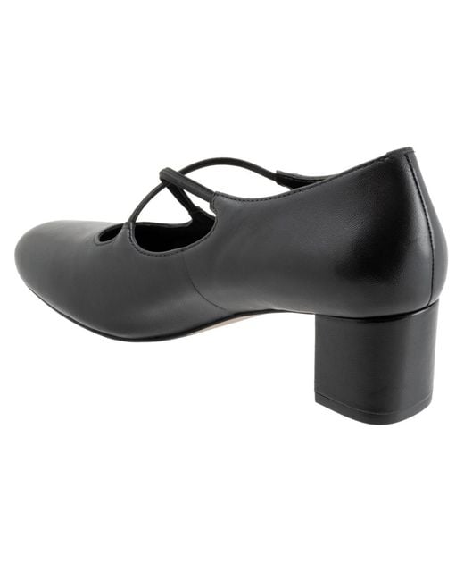 Trotters Black Demi Pumps