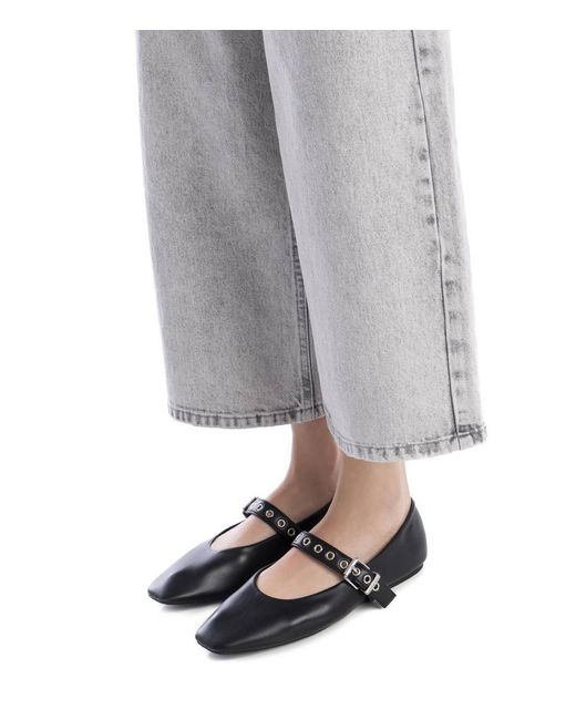 Xti Black Pointy Toe Ballerinas