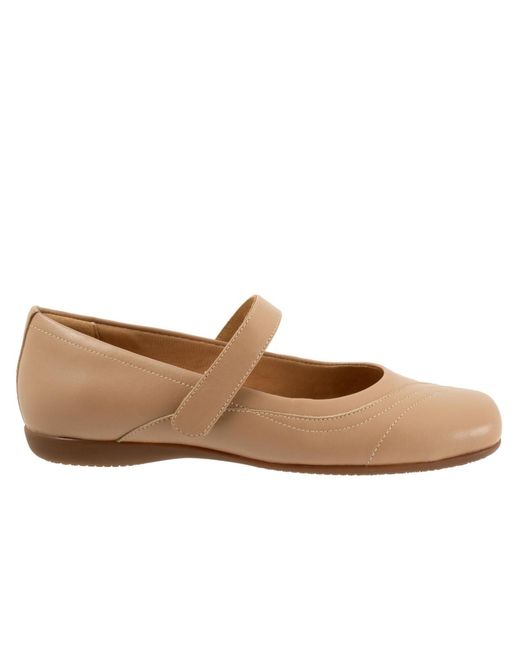 Trotters Brown Sherese Flat