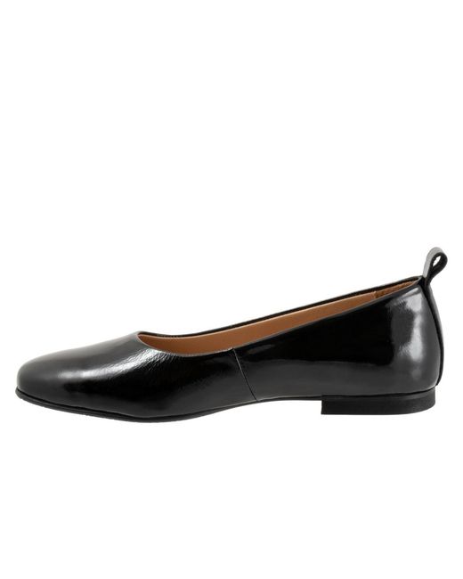 BUENO Black Elizabeth Flat