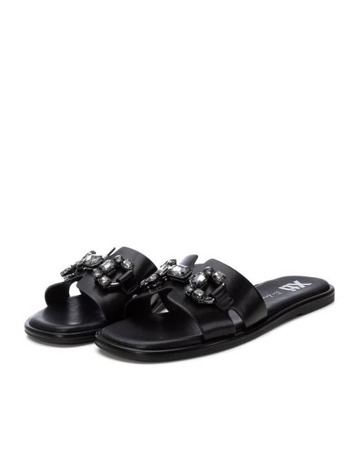 Xti Black Flat Sandals