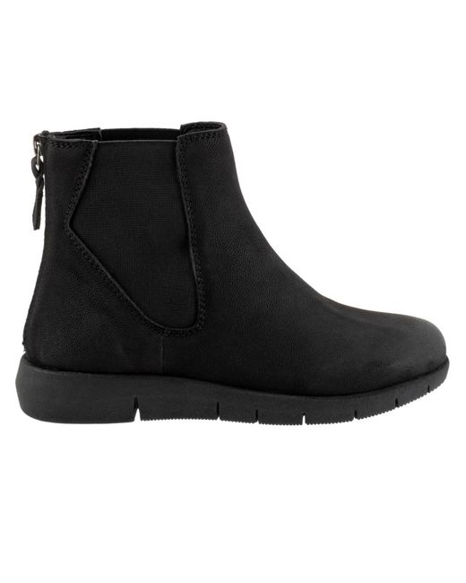 Softwalk® Black Albany Boot
