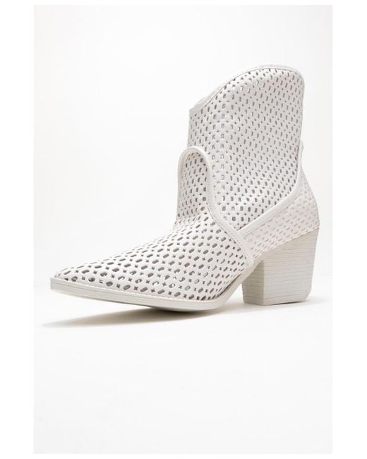 Prologue Shoes White Pera Block Heel Boot ()