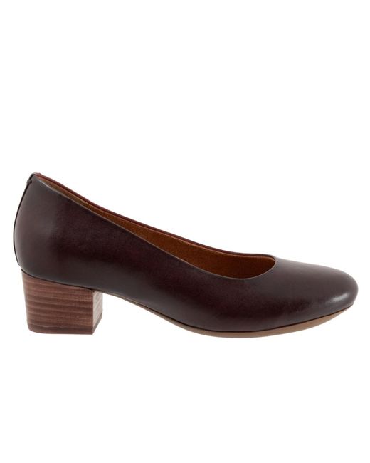 Softwalk® Brown Lynn Pump
