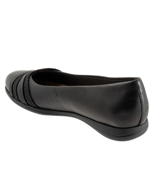 Trotters Black Drew Flat