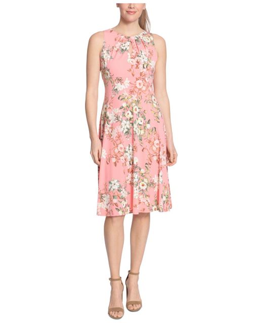 London Times Petite Pleated Keyhole Floral-print Midi Dress in Pink | Lyst