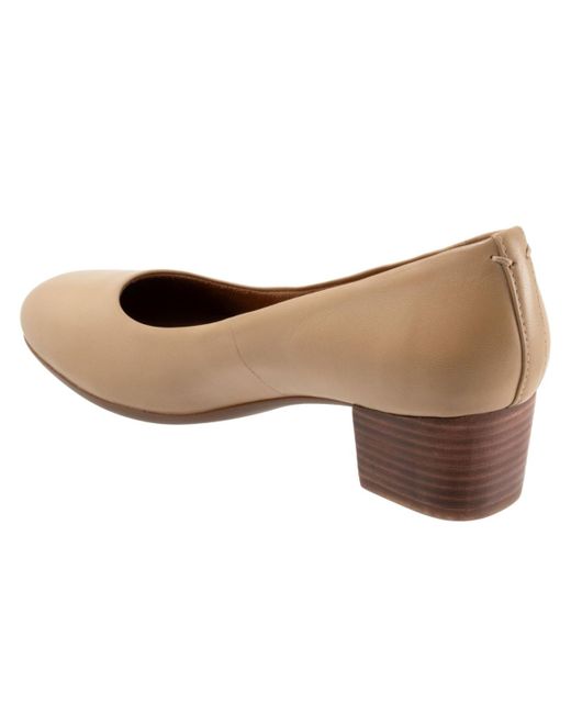Softwalk® Brown Lynn Pump