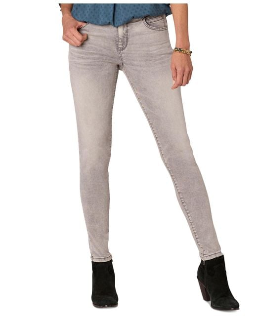 Democracy Petite ab solution Mid rise jeggings in Black Lyst