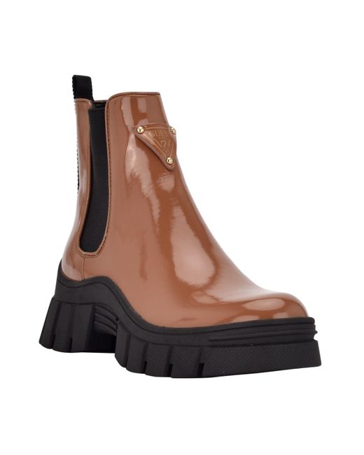 guess women's hestia lug sole chelsea booties