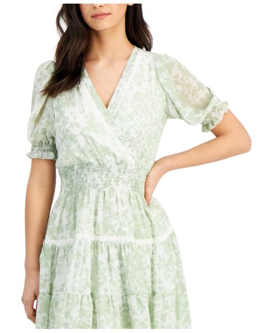 Taylor Green Petite V-neck Short-sleeve Chiffon A-line Dress