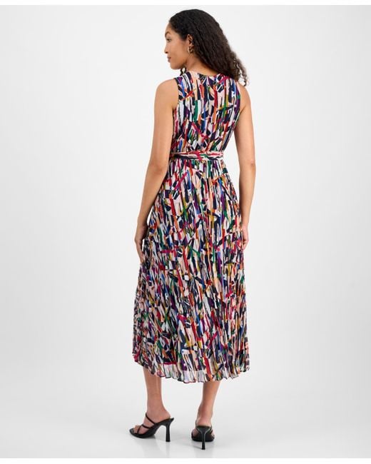 Sandra Darren Red Petite Printed Pleated Chiffon Maxi Dress