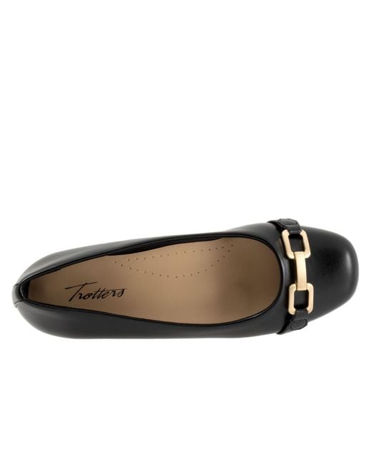 Trotters Black Sadie Flat