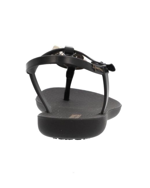 Ipanema Black Class Connect Ii T-strap Flat Sandals