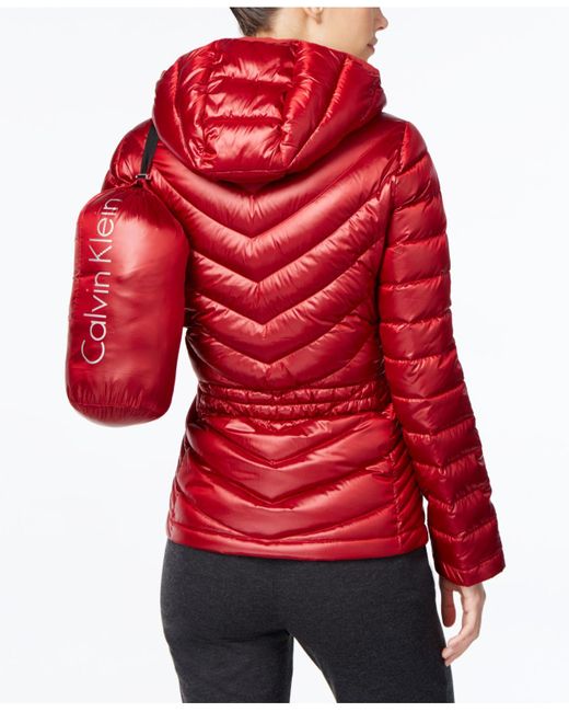 Calvin Klein Synthetic Packable Down Puffer Coat in Red | Lyst