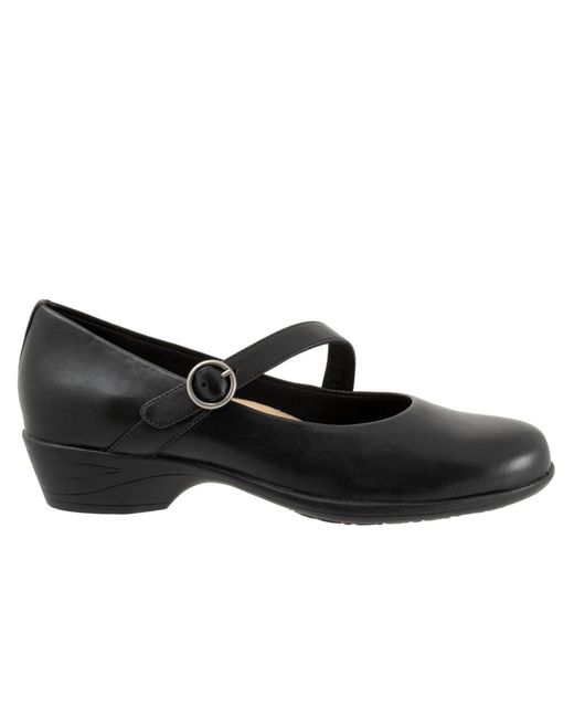 Trotters Black Rochelle Flat