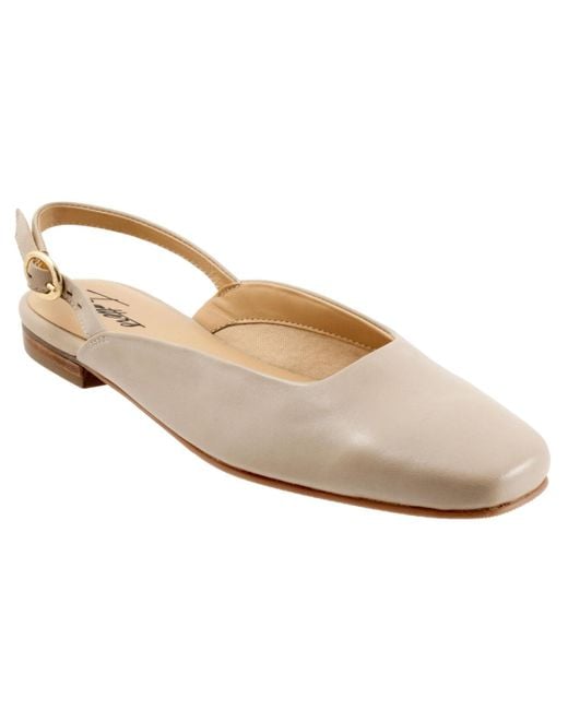 Trotters White Holly Flat