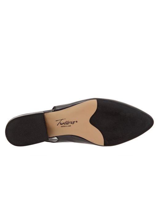 Trotters Black Joselyn Flat