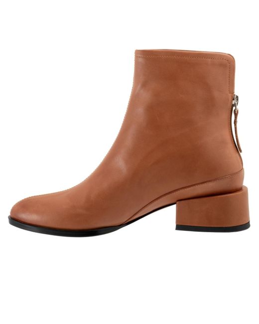 EOS FOOTWEAR Brown Cast Boot