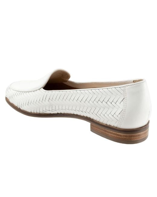 Trotters White Lyric Flat