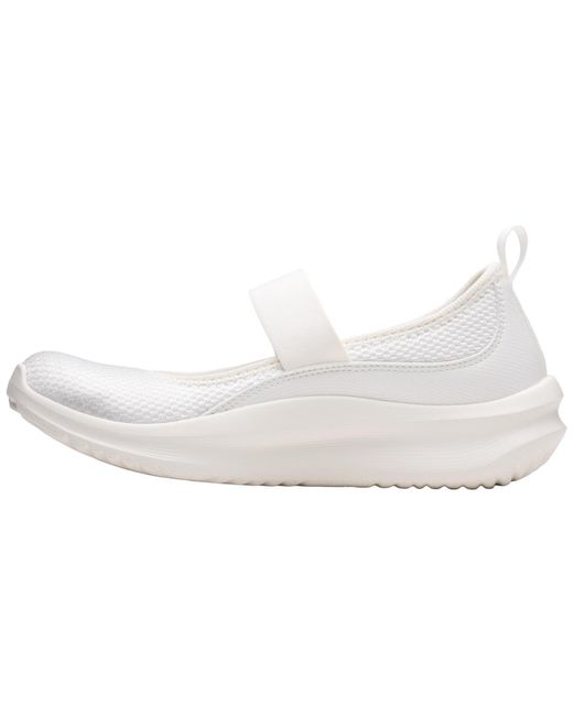 Clarks White Cloudsteppers Solevana Jane Round Toe Flats